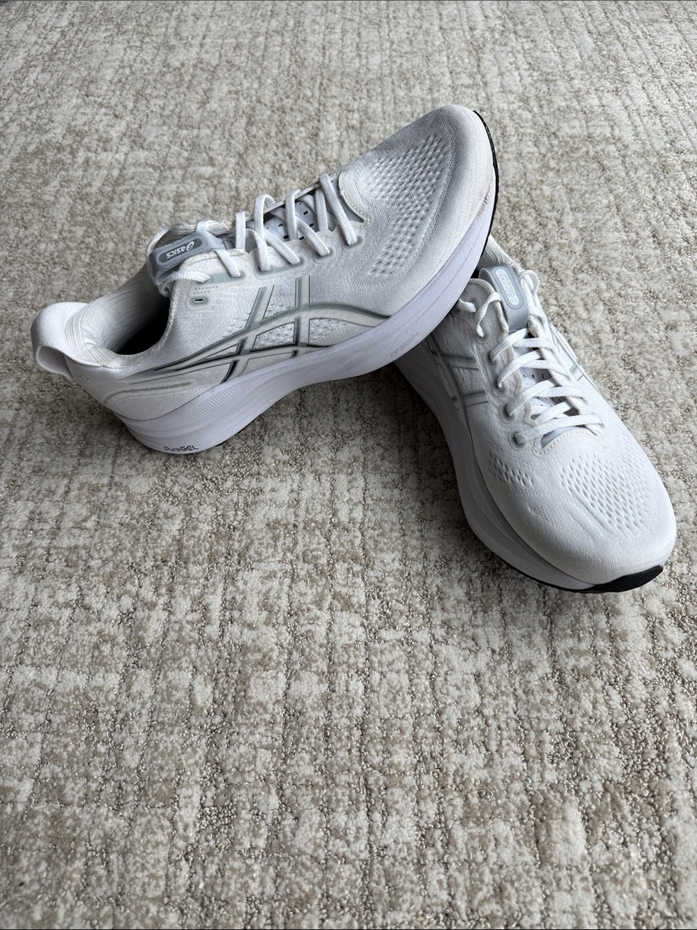 Asics Gel-Kayano 32 White and Gray Men's Running Sneakers - Picture 2 of 13
